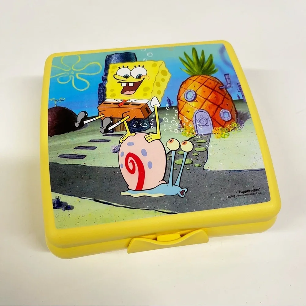 Tupperware‎ SpongeBob Squarepants Sandwich Keeper Container 3752D-2 Yellow